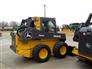 John Deere 2025 324G Skid Steers