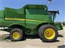 John Deere 2022 S760 Combines
