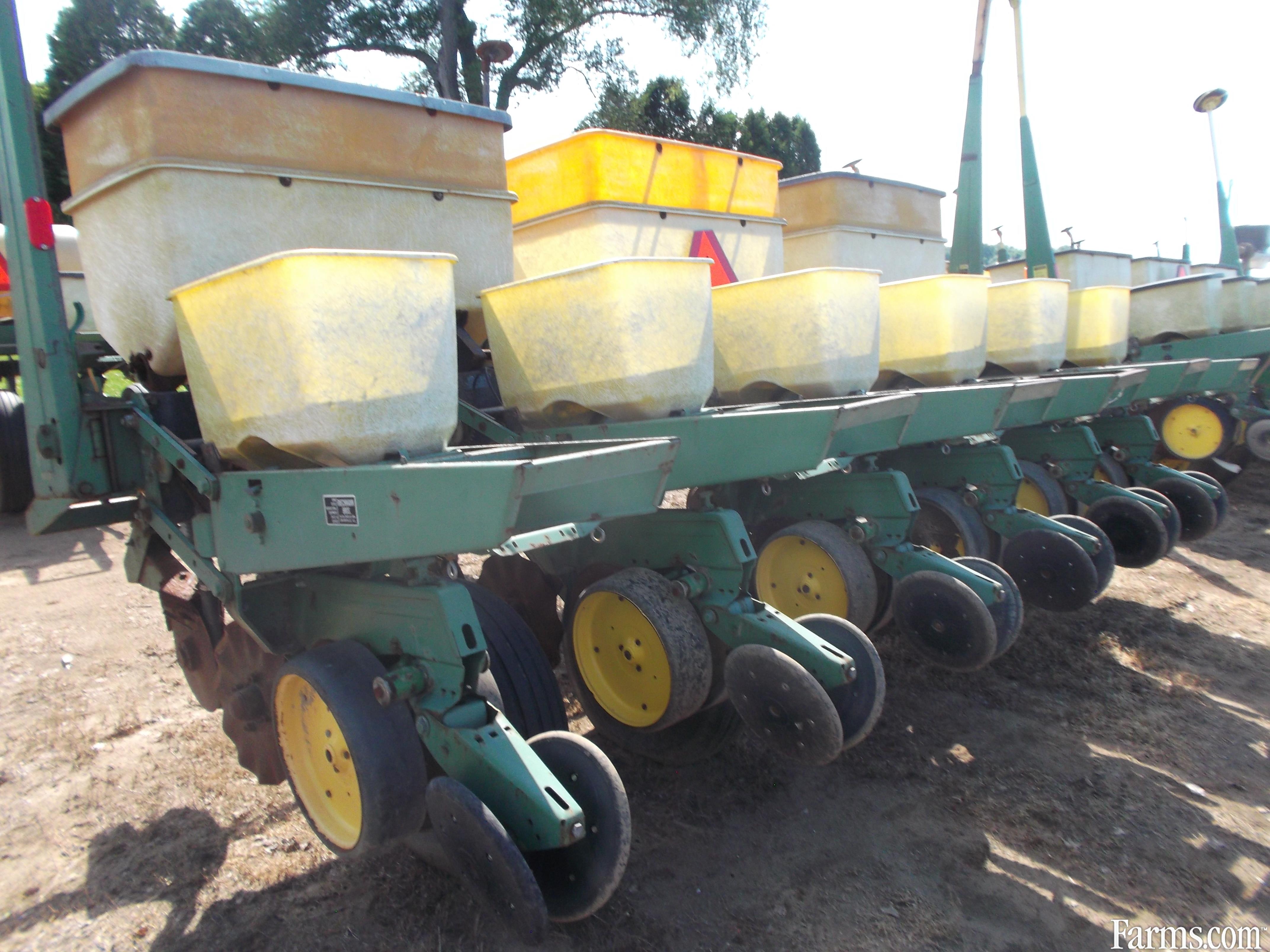 John Deere 7000 Planter For Sale 7069