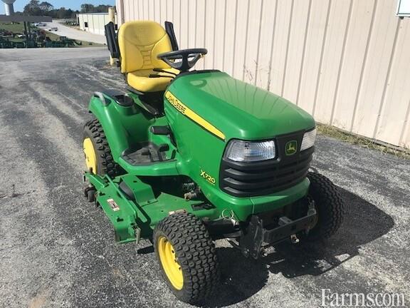 John Deere 2011 X720 Riding Lawn Mowers For Sale 1333