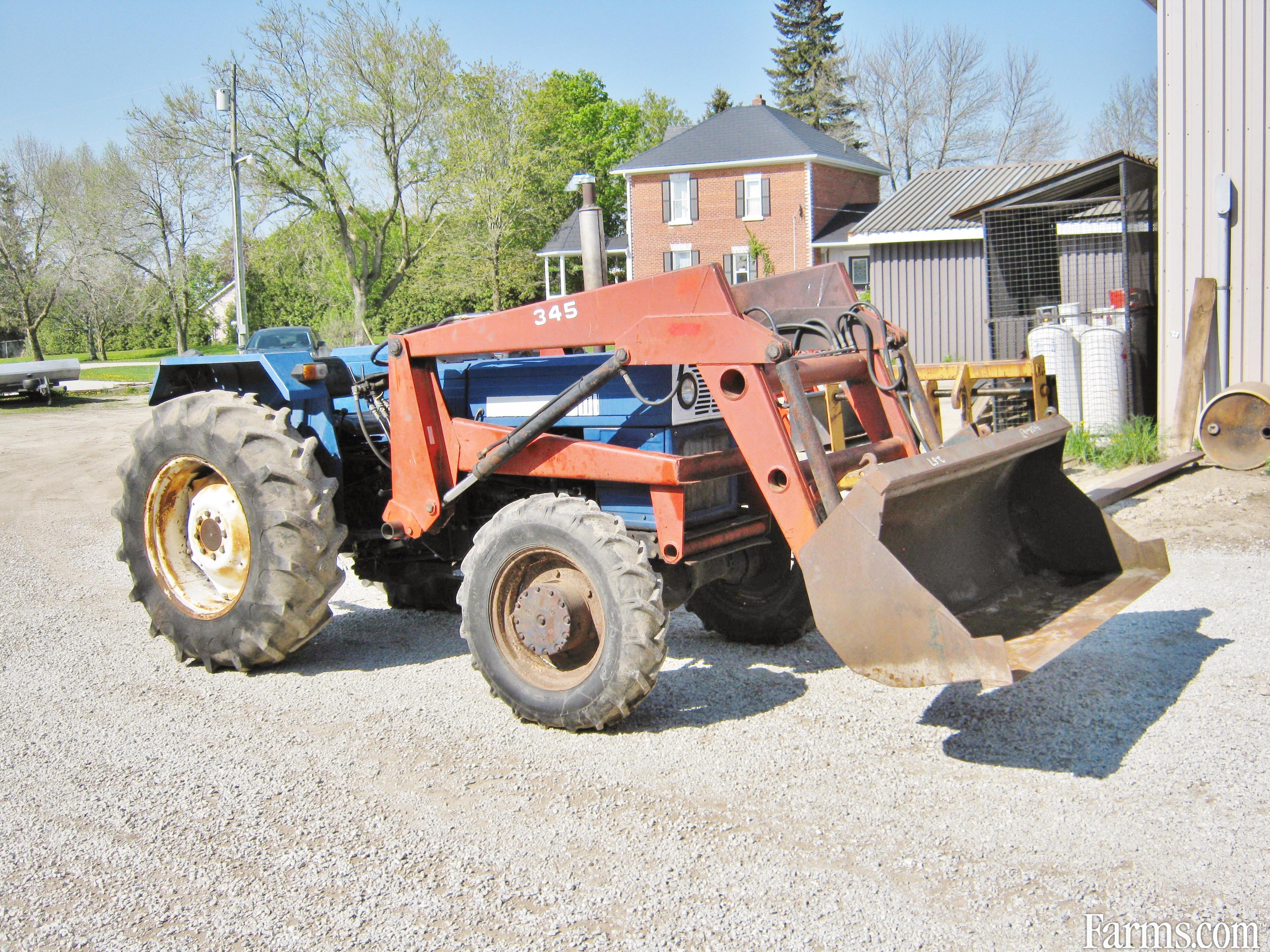 445 Universal Tractor with Loader for Sale