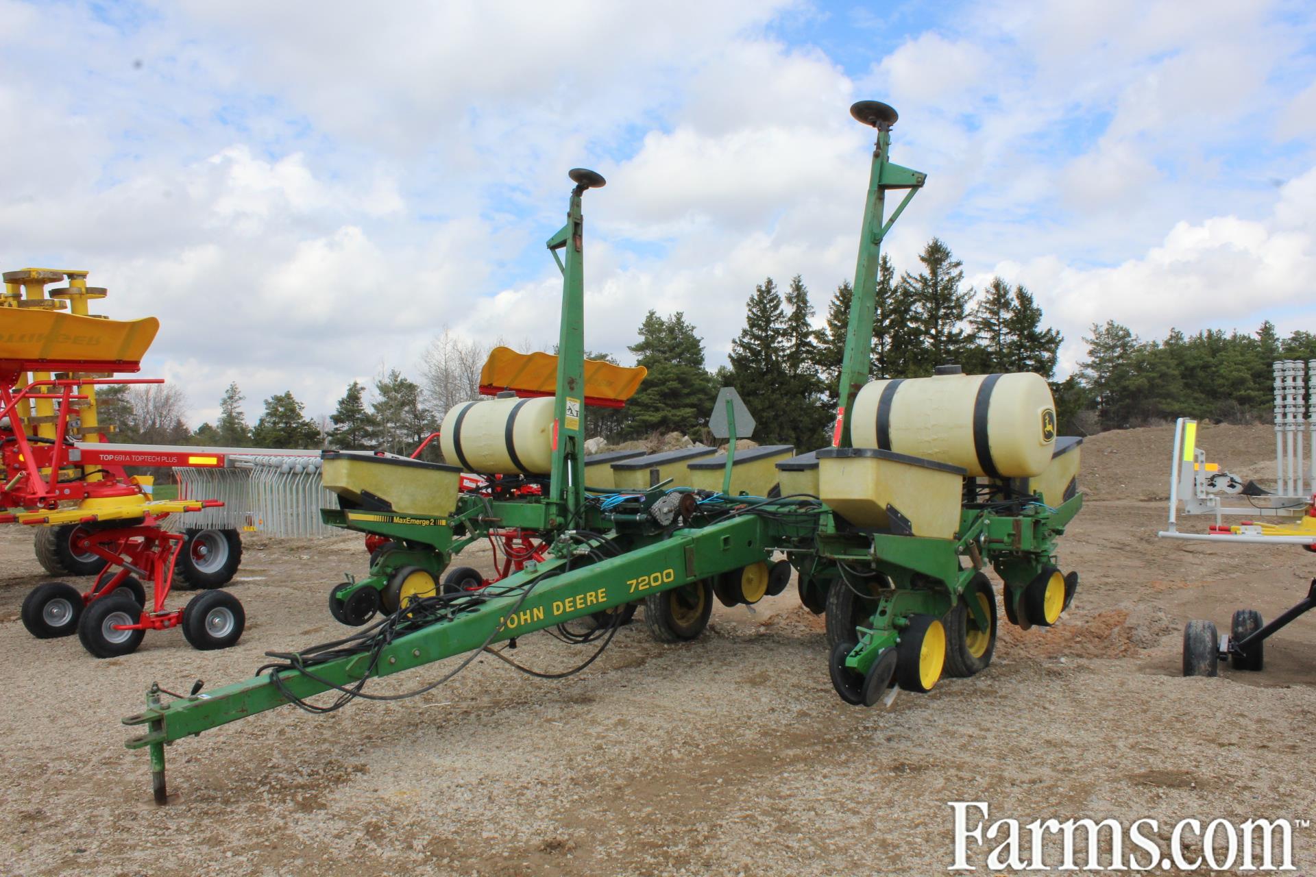 JD 7200 Maxemerge II Planter for Sale