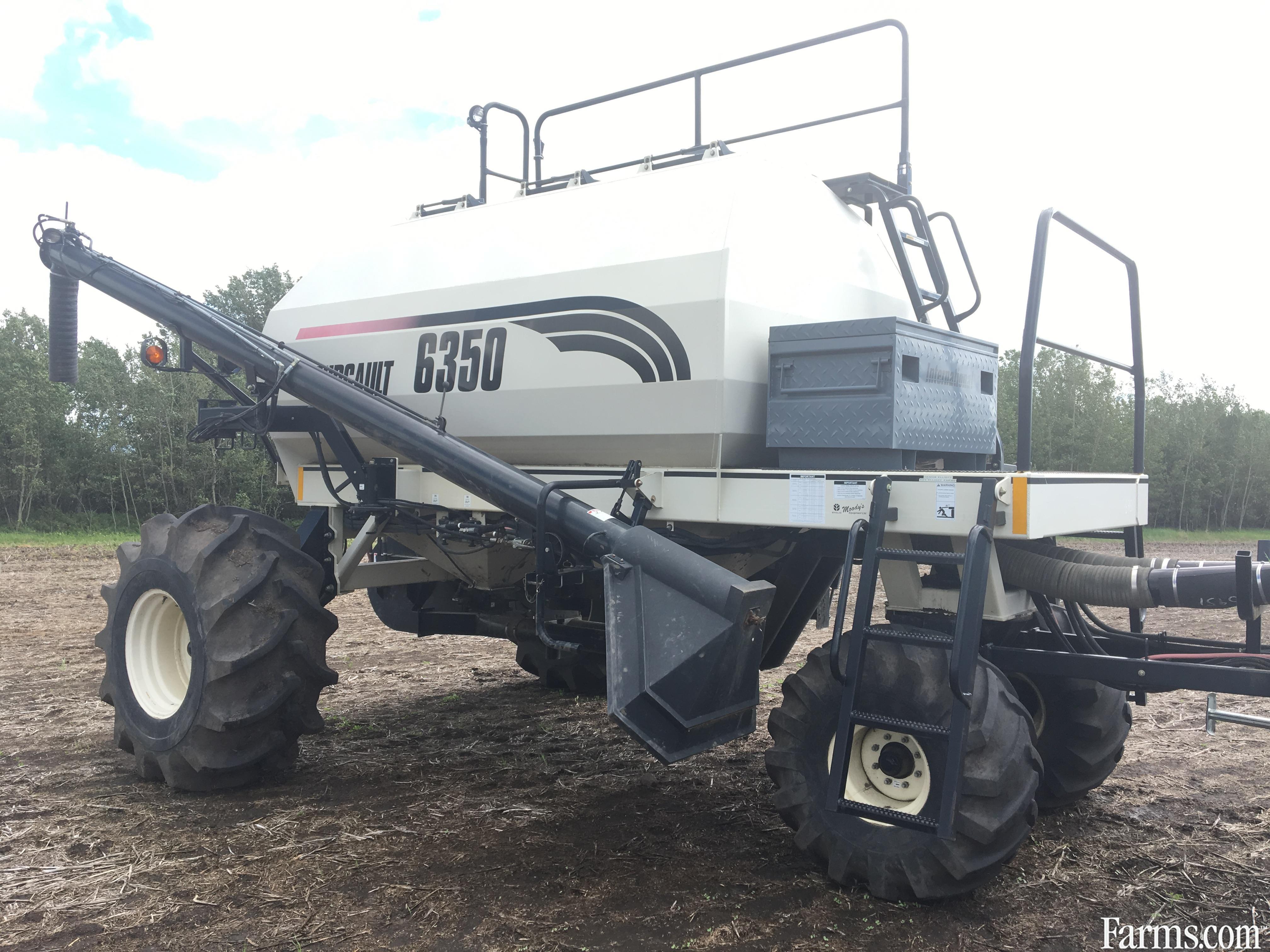 Bourgault 2005 8810 Air Seeders / Air Carts for Sale
