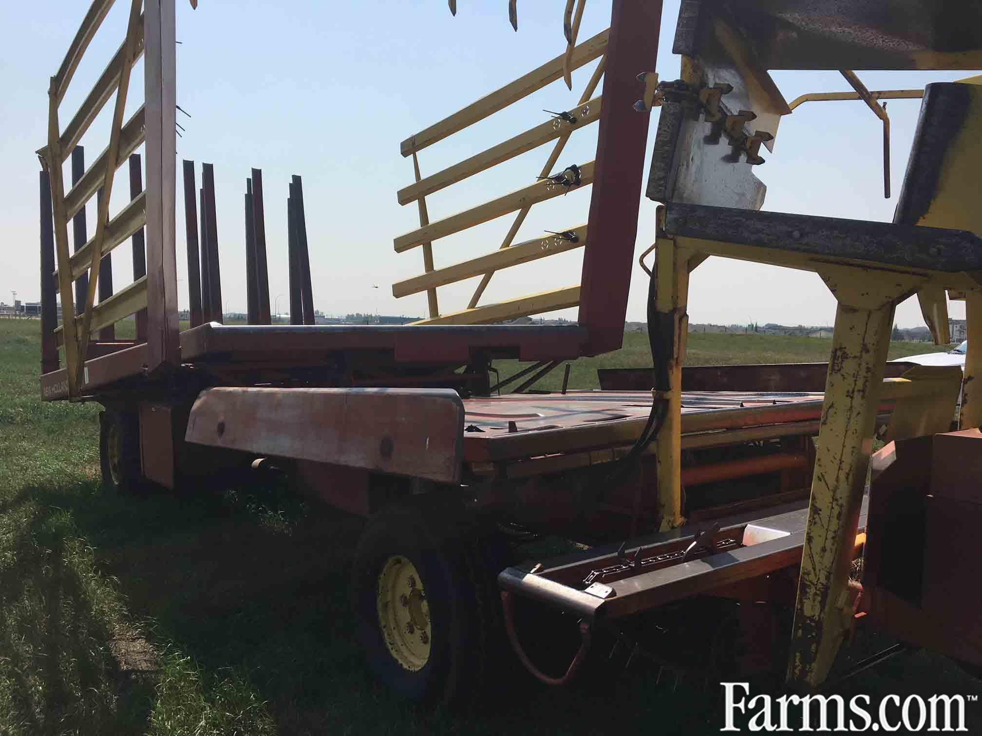 New Holland 1980 1069 Bale Wagons / Retrievers for Sale