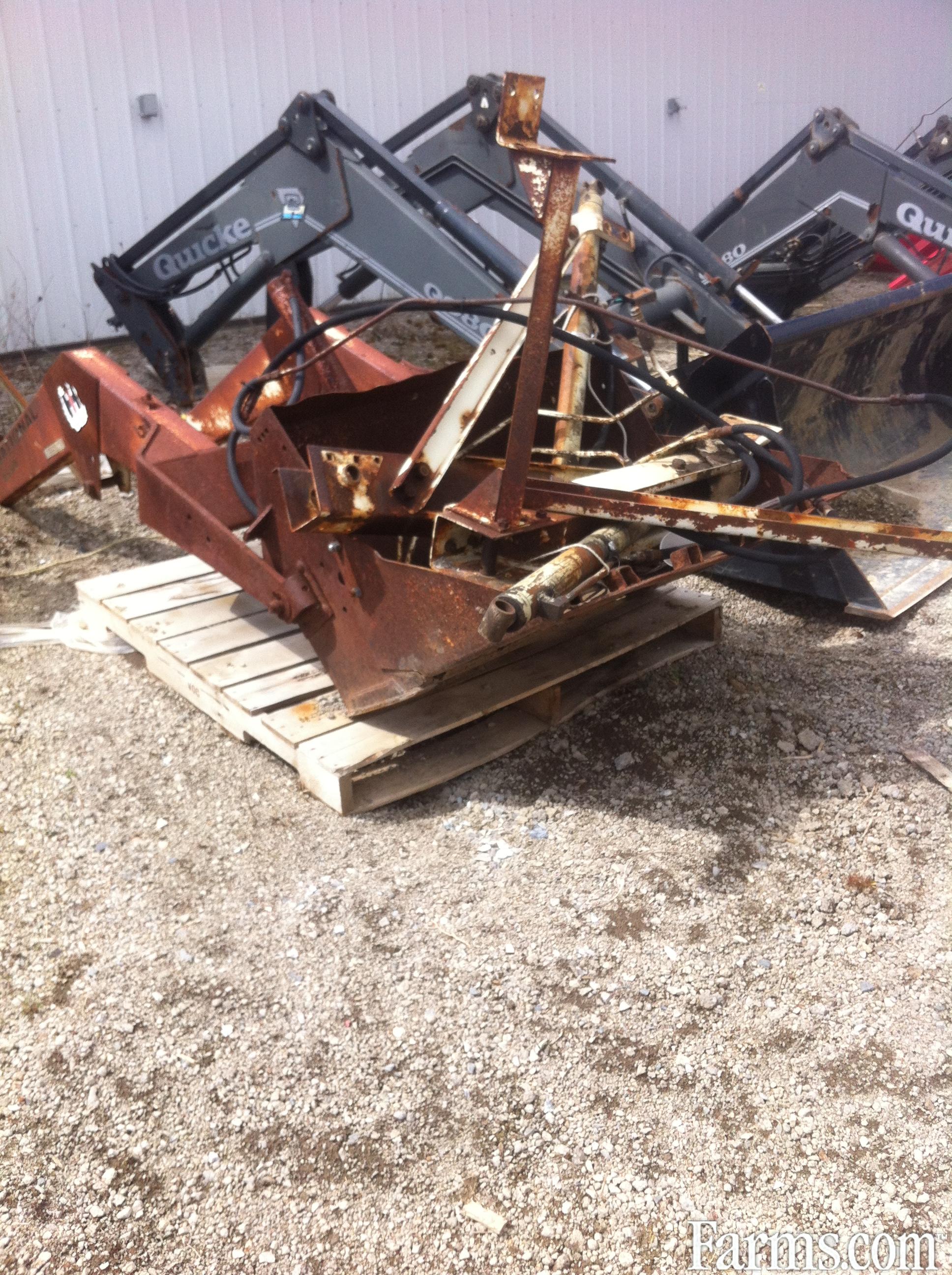 International 1550 Loader for Sale