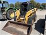 John Deere 2006 325 Skid Steers