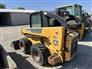 John Deere 2006 325 Skid Steers