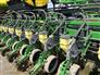 John Deere 2013 DB66 Planters