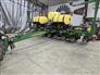 John Deere 2003 1760NT Planters