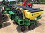 John Deere 2023 1735 Planters