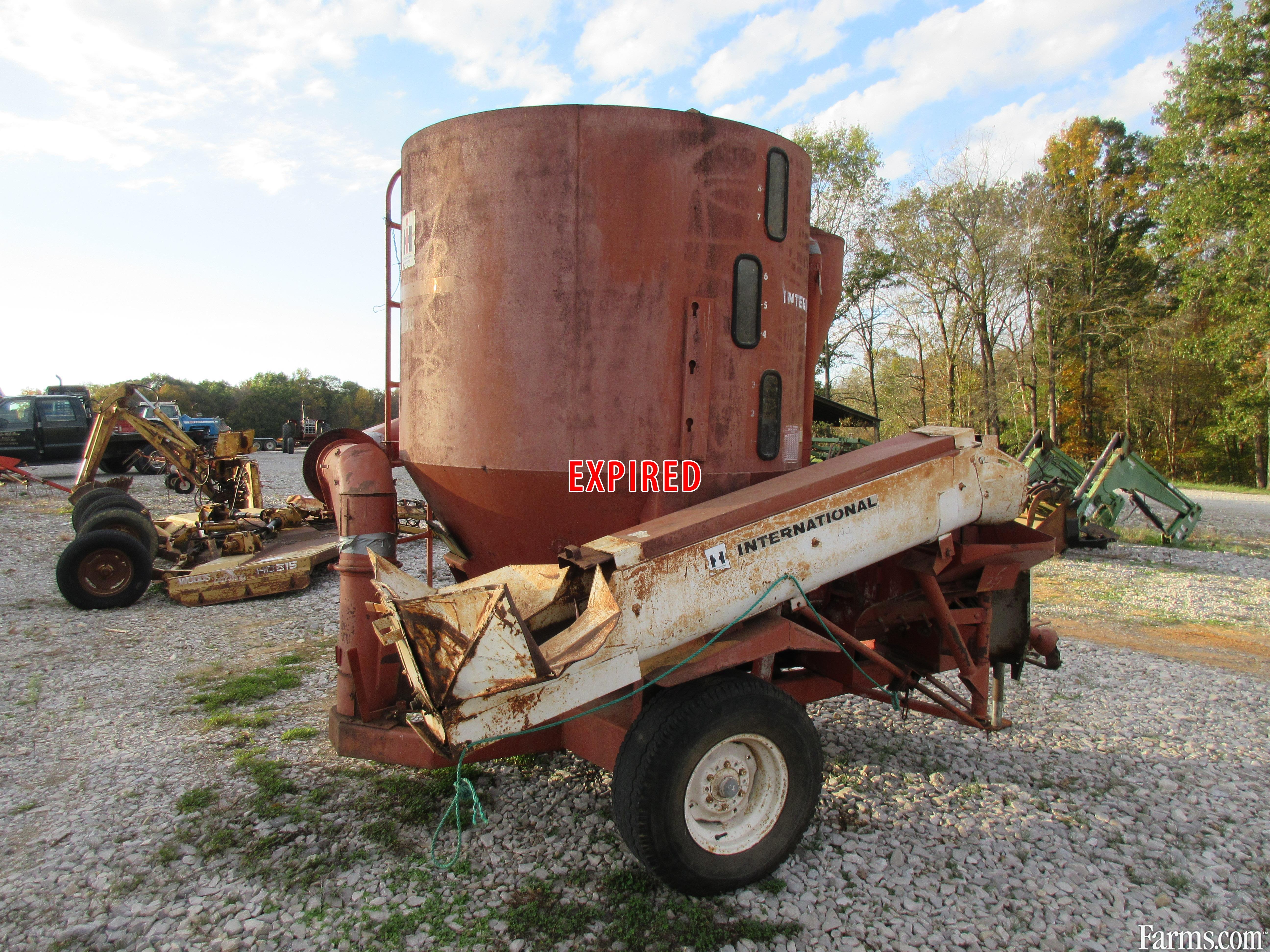 IH 1150 feed Mill for Sale