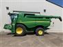 John Deere 2013 S660 Combines