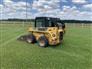 John Deere 2006 317 Skid Steers