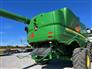 John Deere 2017 S680 Combines