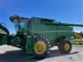 John Deere 2017 S680 Combines