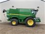 John Deere 2020 S790 Combines