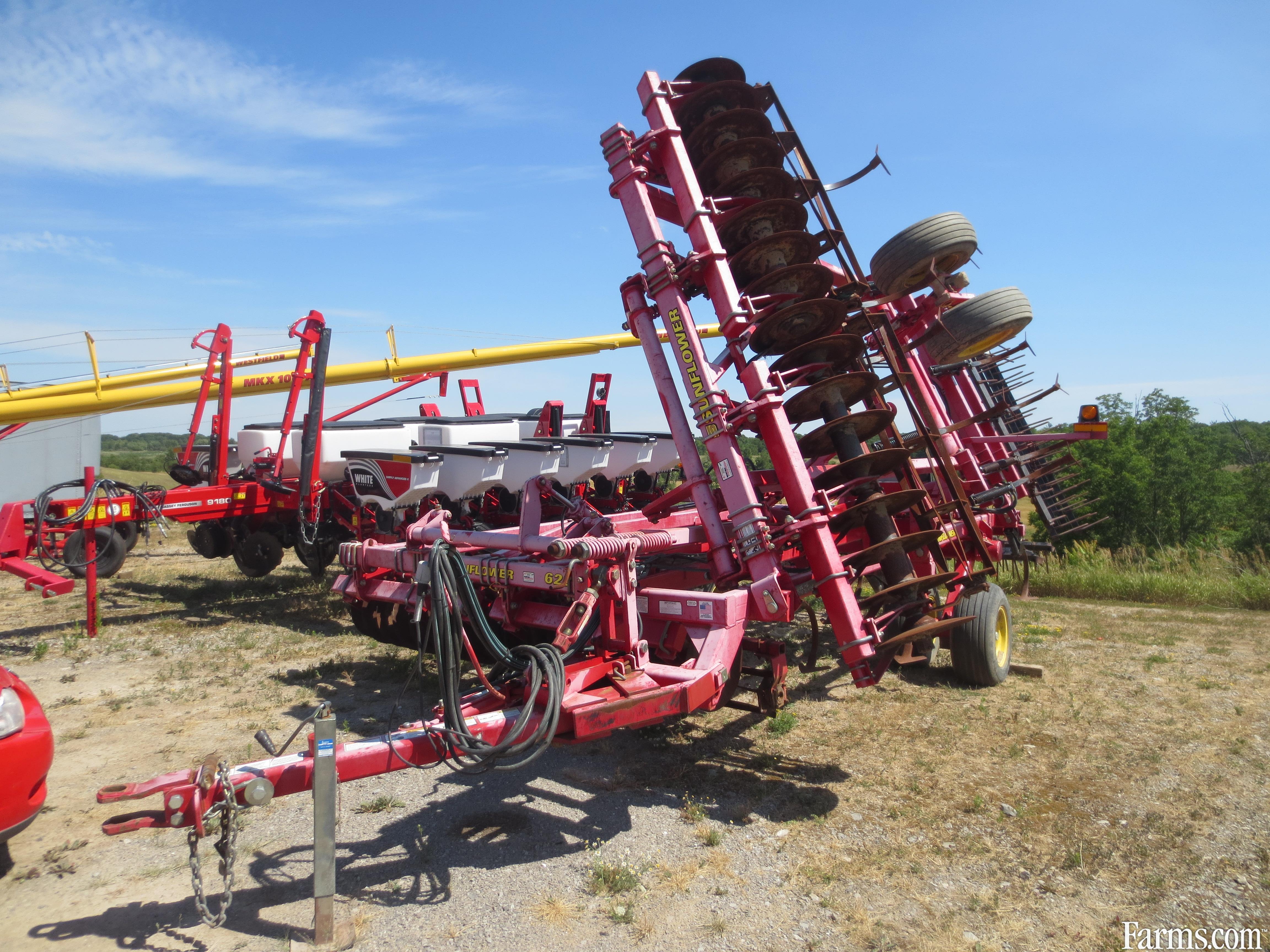 Sunflower 6221 Land Finisher for Sale