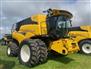 Used New Holland CR7.90 Combine