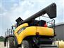Used 2005 New Holland CR940 Combine