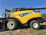 2012 New Holland CR9080 Combine