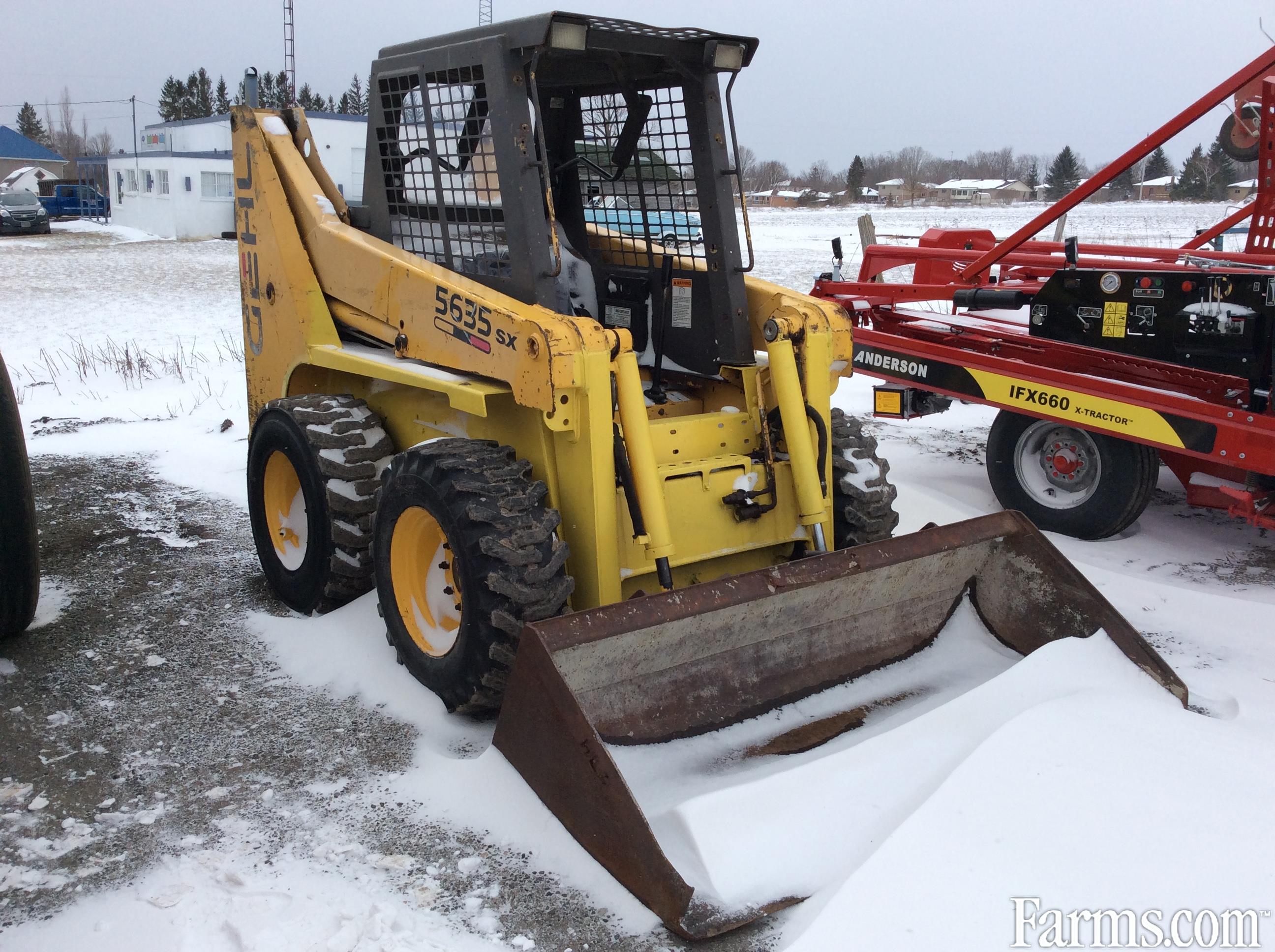 Gehl 2000 5635 SX Skid Steers for Sale