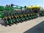 John Deere 2010 DB60 Planters