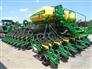 John Deere 2010 DB60 Planters