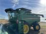 John Deere 2022 S760 Combines