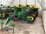 John Deere 2021 1775NT Planters