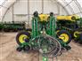 John Deere 2022 1775NT Planters