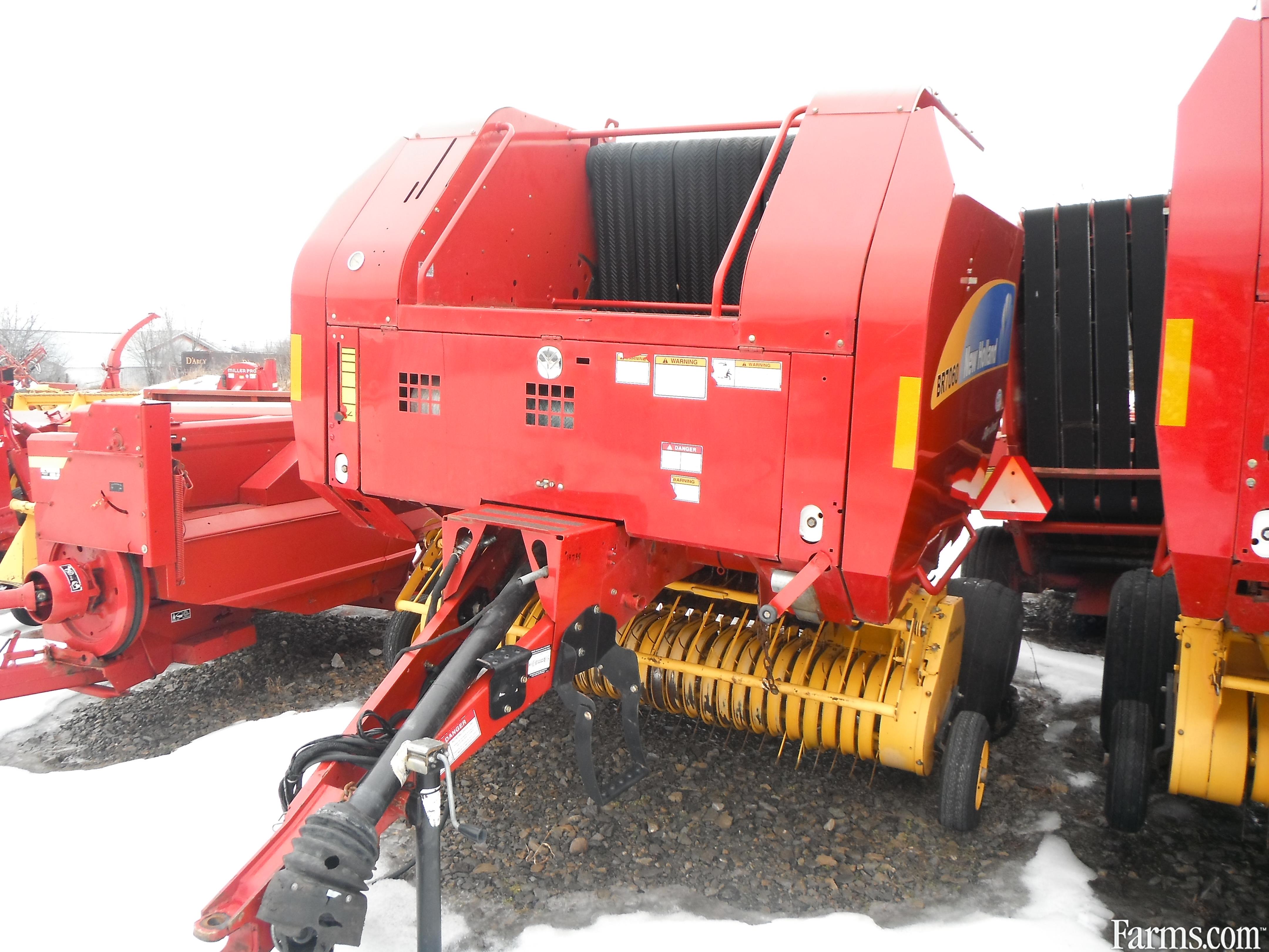 New Holland BR7060 Round Baler for Sale