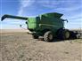 John Deere 2015 S680 Combines