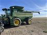 John Deere 2015 S680 Combines