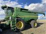 John Deere 2015 S670 Combines