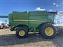 John Deere 2015 S670 Combines