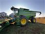 John Deere 2016 S690 Combines