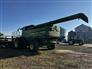 John Deere 2016 S690 Combines