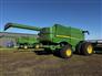 John Deere 2016 S690 Combines