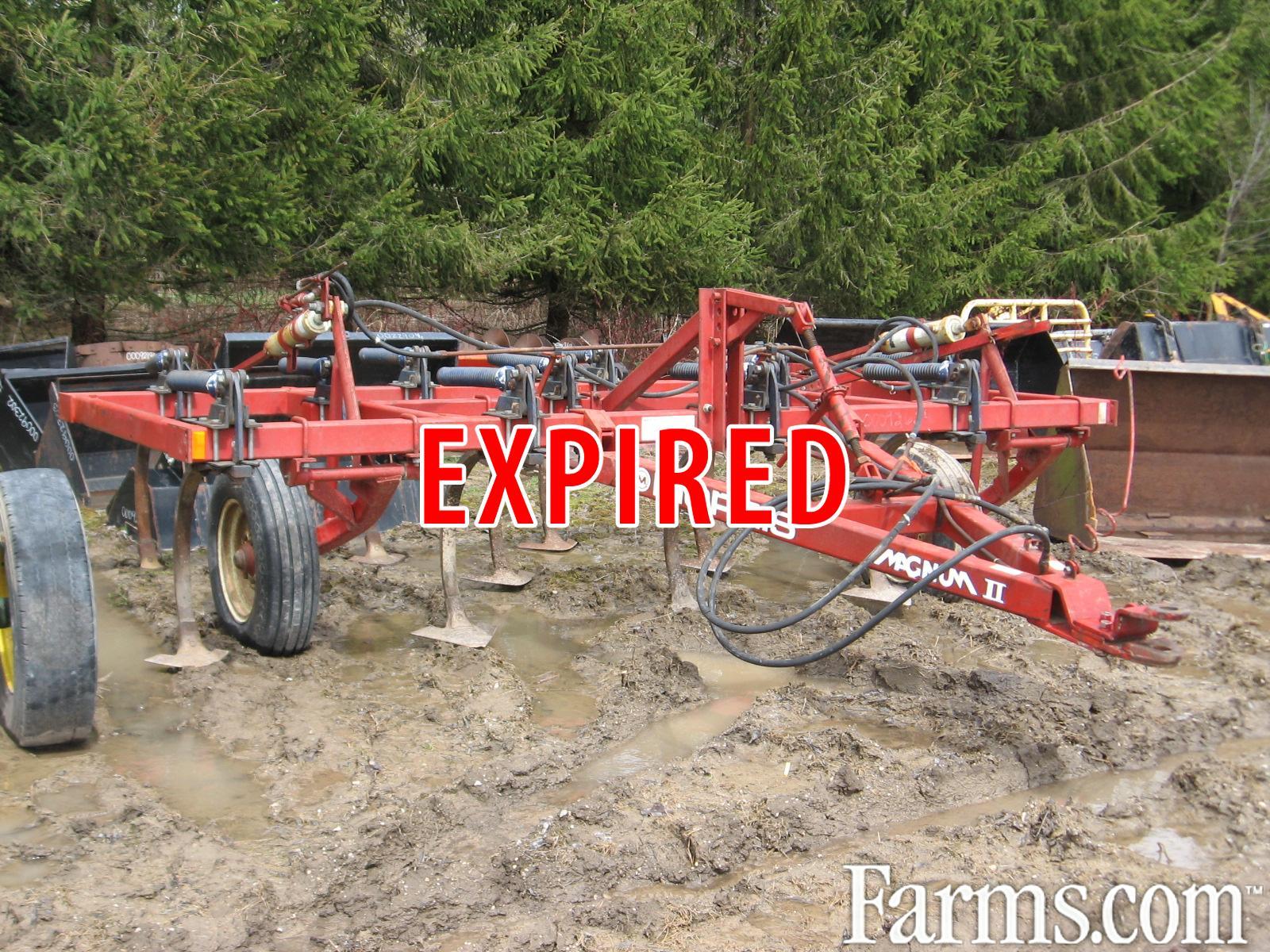 Morris Magnum II 12 tooth chisel plow for Sale