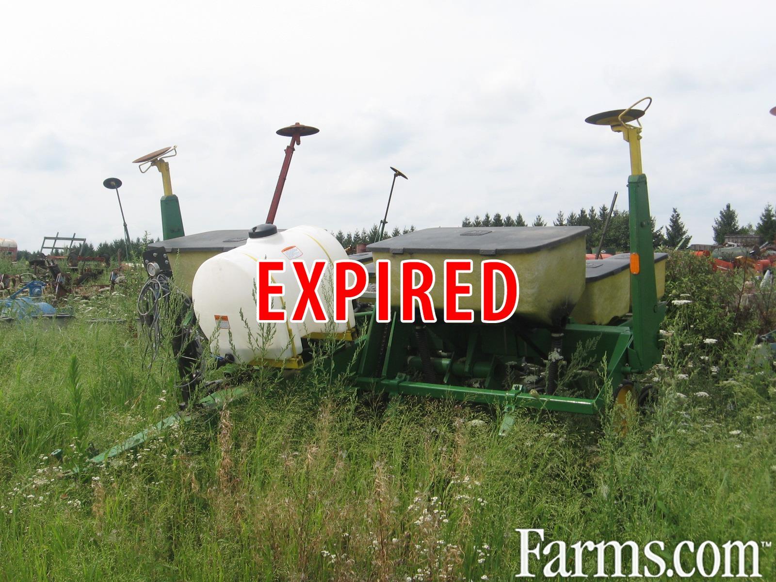 John Deere 7000 4 row narrow corn planter, monitor, dry & liquid fert for Sale