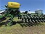 John Deere 2025 1795 Planters