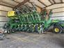 John Deere 2022 1795 Planters