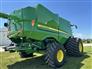 John Deere 2022 S770 Combines