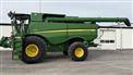 John Deere 2020 S770 Combines