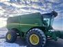 John Deere 2013 S680 Combines