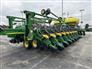 John Deere 2013 DB60 Planters