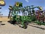 John Deere 2017 2210 Field Cultivators