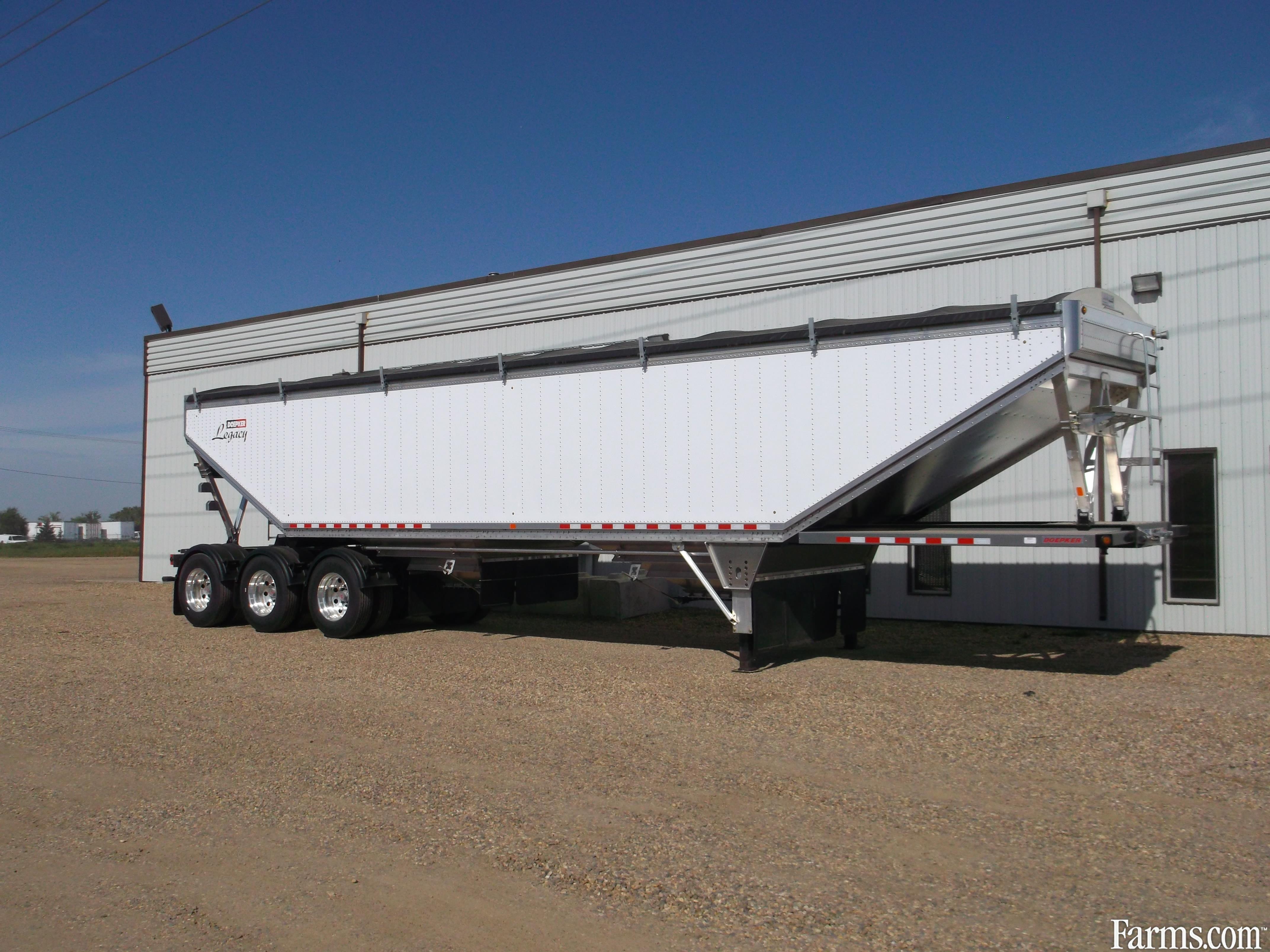 Doepker 2020 LEGACY ALUMINUM OPEN END TRIDEM DUAL HOPPER Hopper / Grain