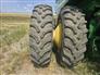 John Deere 2014 T670 Combines