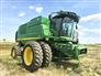 John Deere 2014 T670 Combines
